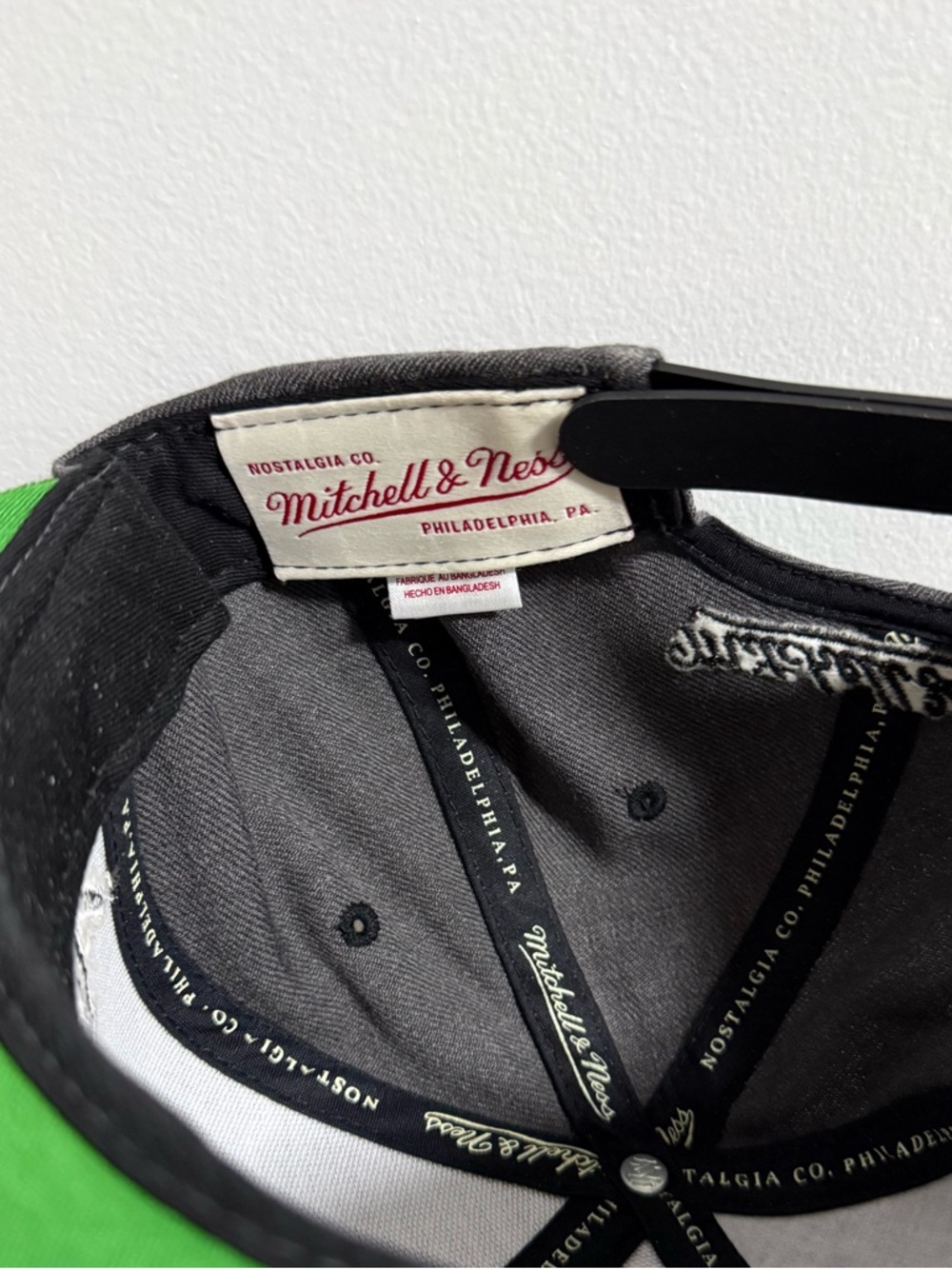 Mitchell & Ness LA Kings Snapback Hat - Picture 10 of 11